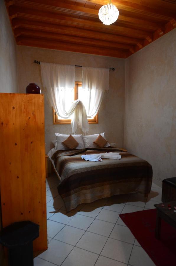 Riad Szavíra Kültér fotó