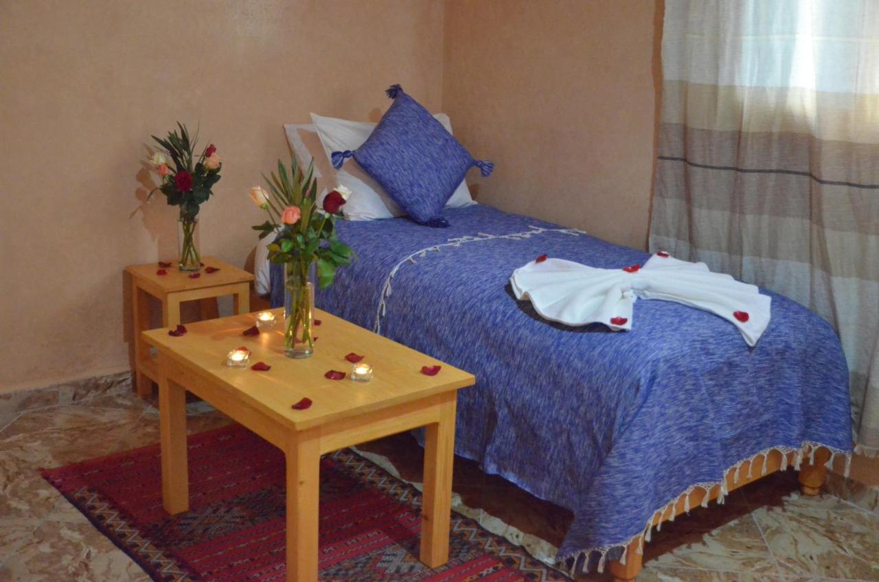 Riad Szavíra Kültér fotó