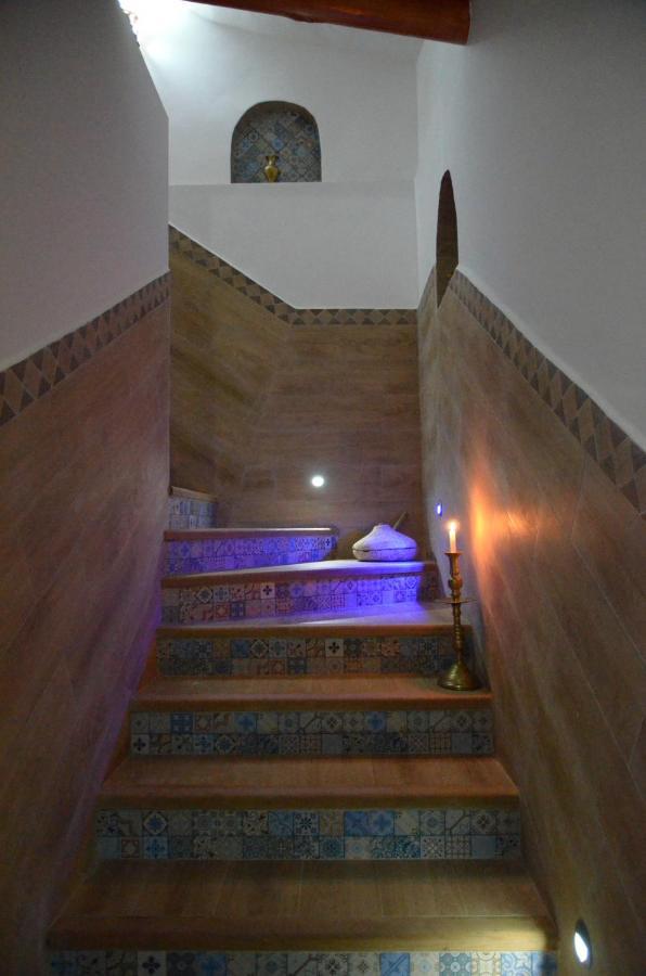 Riad Szavíra Kültér fotó