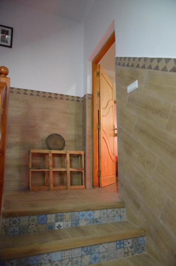 Riad Szavíra Kültér fotó
